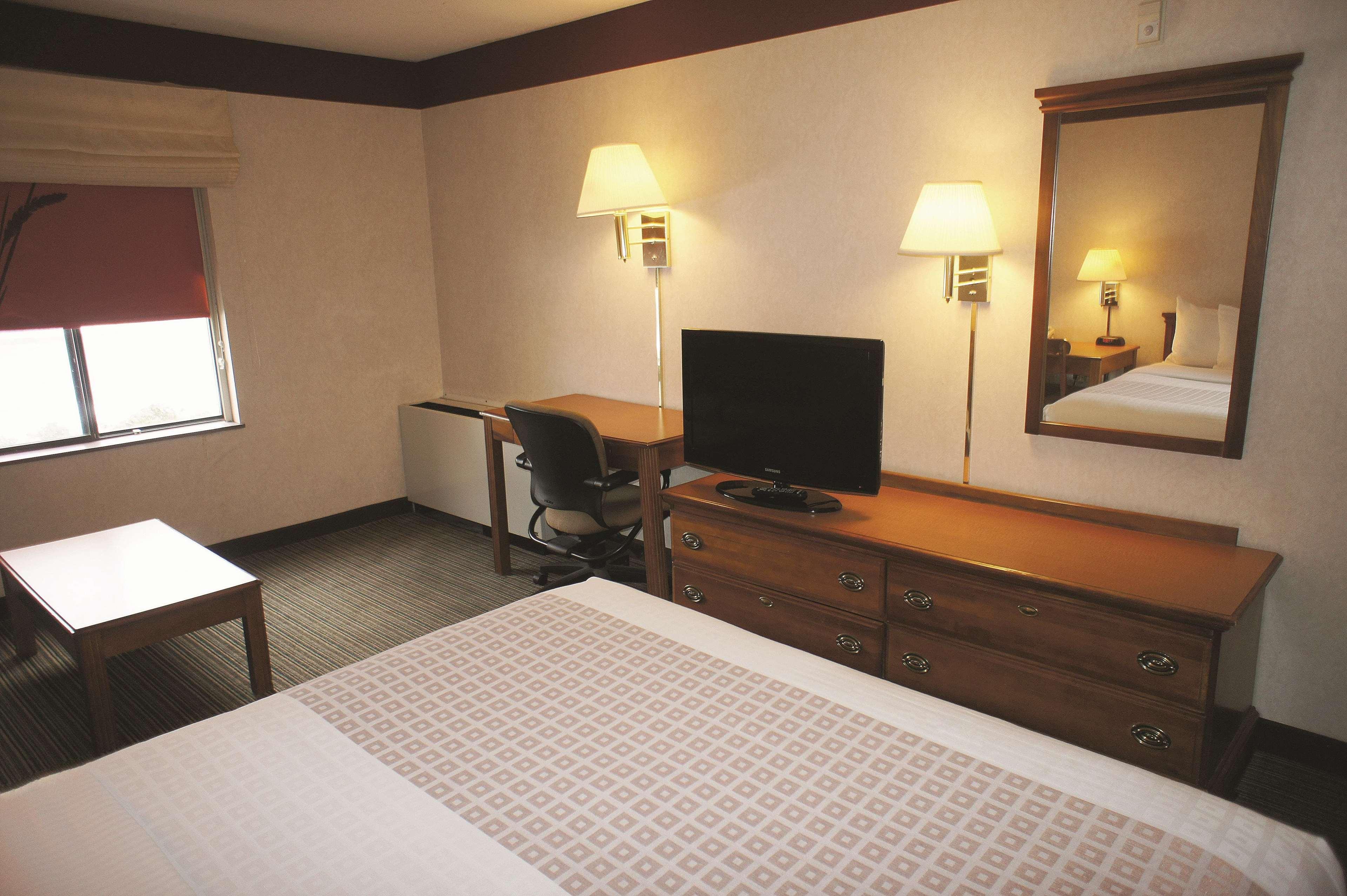 Holiday Inn Express South Burlington - Downtown By Ihg Exterior foto