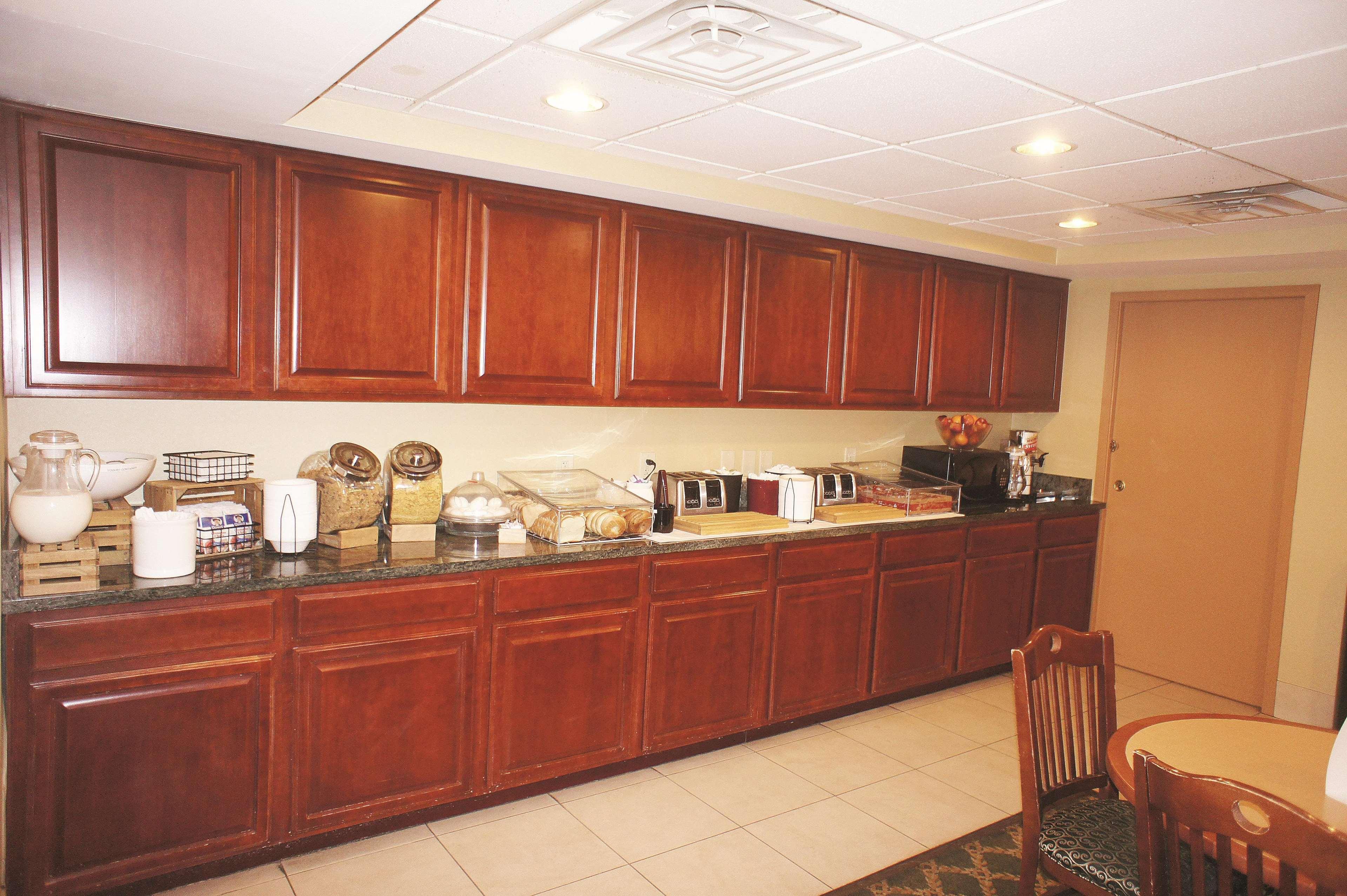 Holiday Inn Express South Burlington - Downtown By Ihg Exterior foto