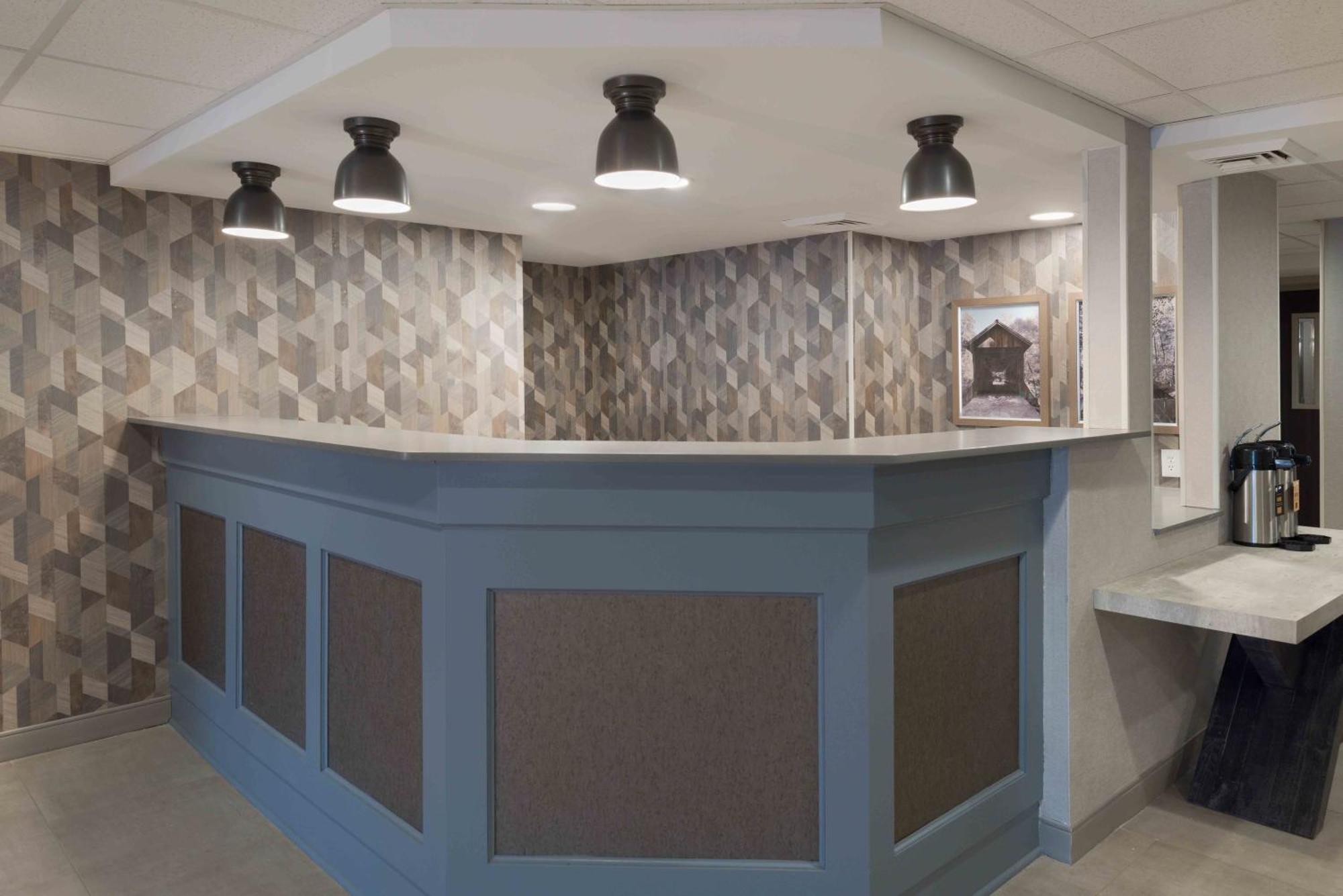 Holiday Inn Express South Burlington - Downtown By Ihg Exterior foto